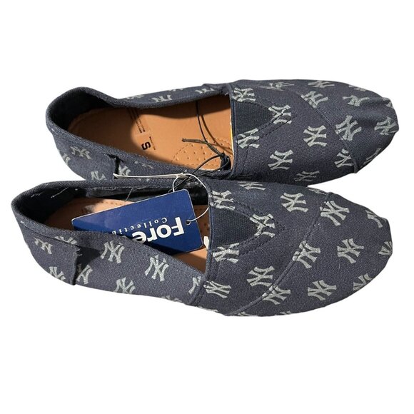 New York Yankees NY AOP Canvas Shoes WMN Small 5/6 Forever Collectibles MLB - Picture 2 of 10